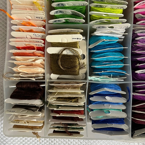 Embroidery Floss Cross Stitch Thread Lot of 138 on Cards Yellow Purple w. Case - Picture 5 of 7